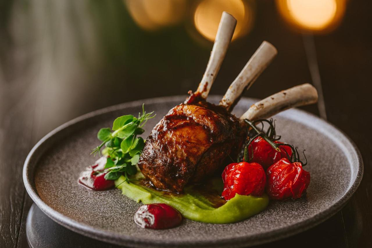 Promenade Hotel Liepāja Exterior foto Rack of lamb